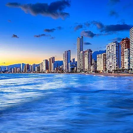One Bedroom Sleep 4 -apart In Benidorm, Near Everything Appartamento