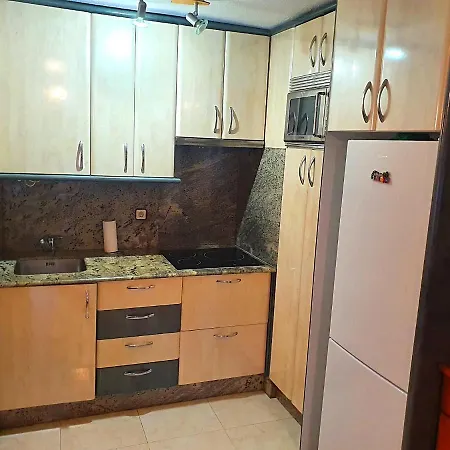 One Bedroom Sleep 4 -apart In Benidorm, Near Everything Appartamento